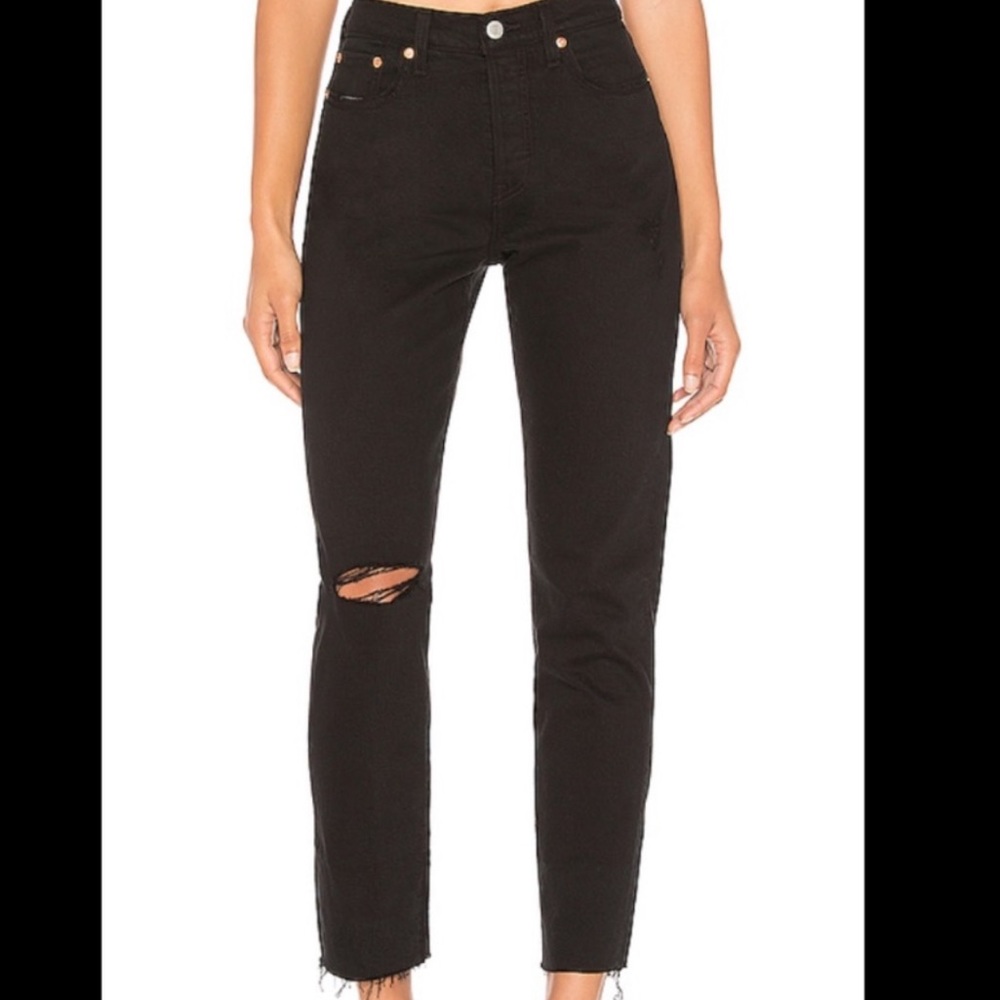 Levi Wedgie Icon in Black
